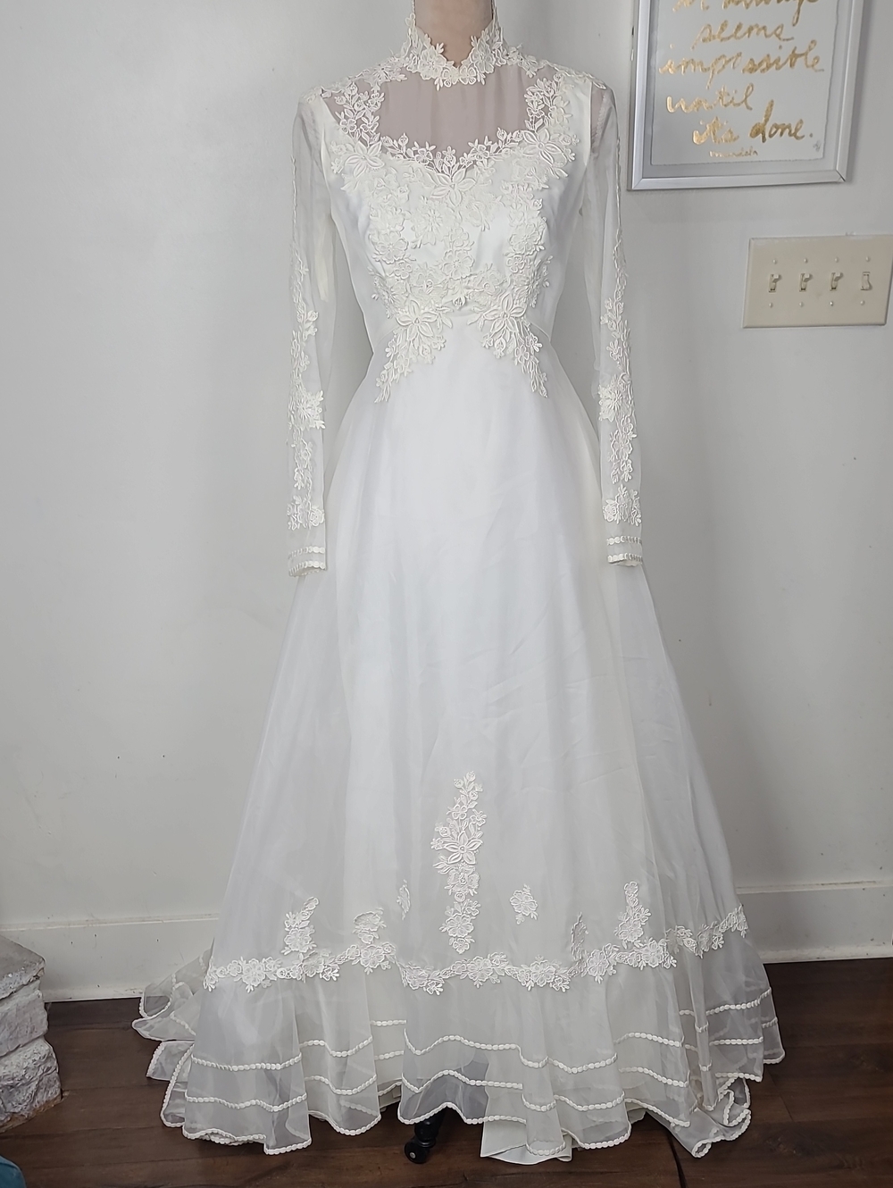 Vtg 70s Bridal Originals White Lace Modest Long-Sleeve A-Line Wedding Dress 8 - Picture 2 of 16